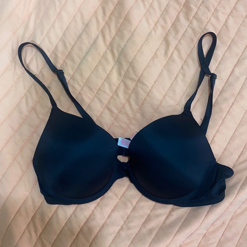 Black push up bra